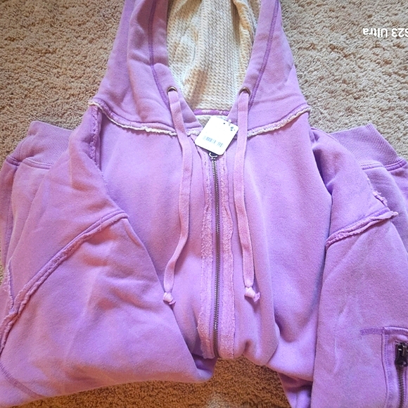 "Hold" We the Free By Your Side Lined Hoodie BubbleTea Small NWT $148 - Picture 8 of 9